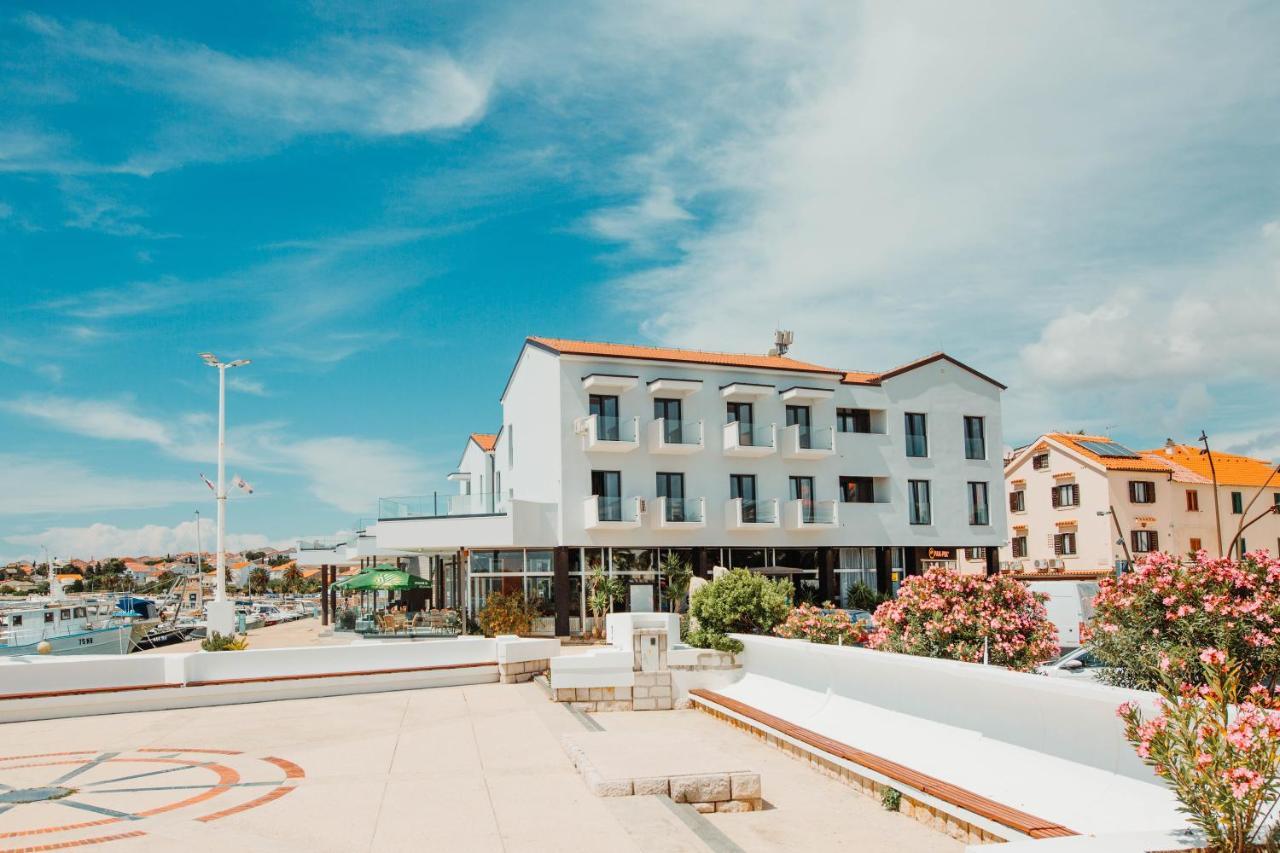 The Loza - Seaside Festival Hotel ノヴァリャ エクステリア 写真